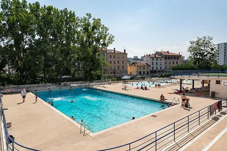 Cozy Flat Balcony Panoramic View 5M Metro B Appartement Oullins